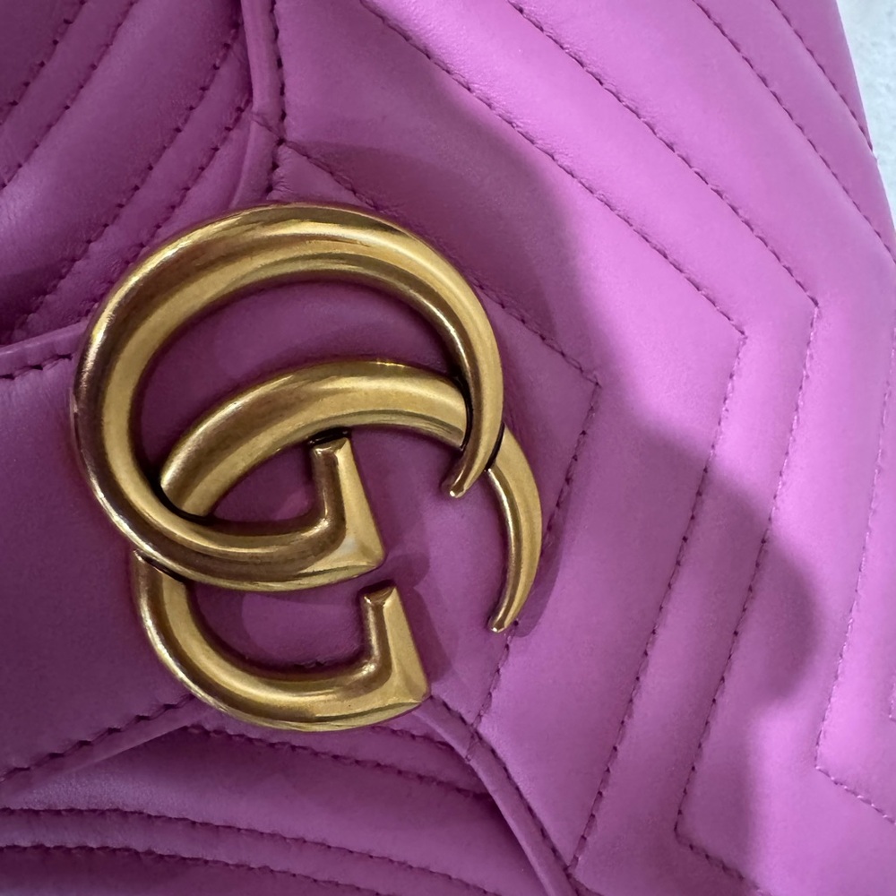 Gucci Pink Chevron Shoulder Bag - Picture 2 of 5